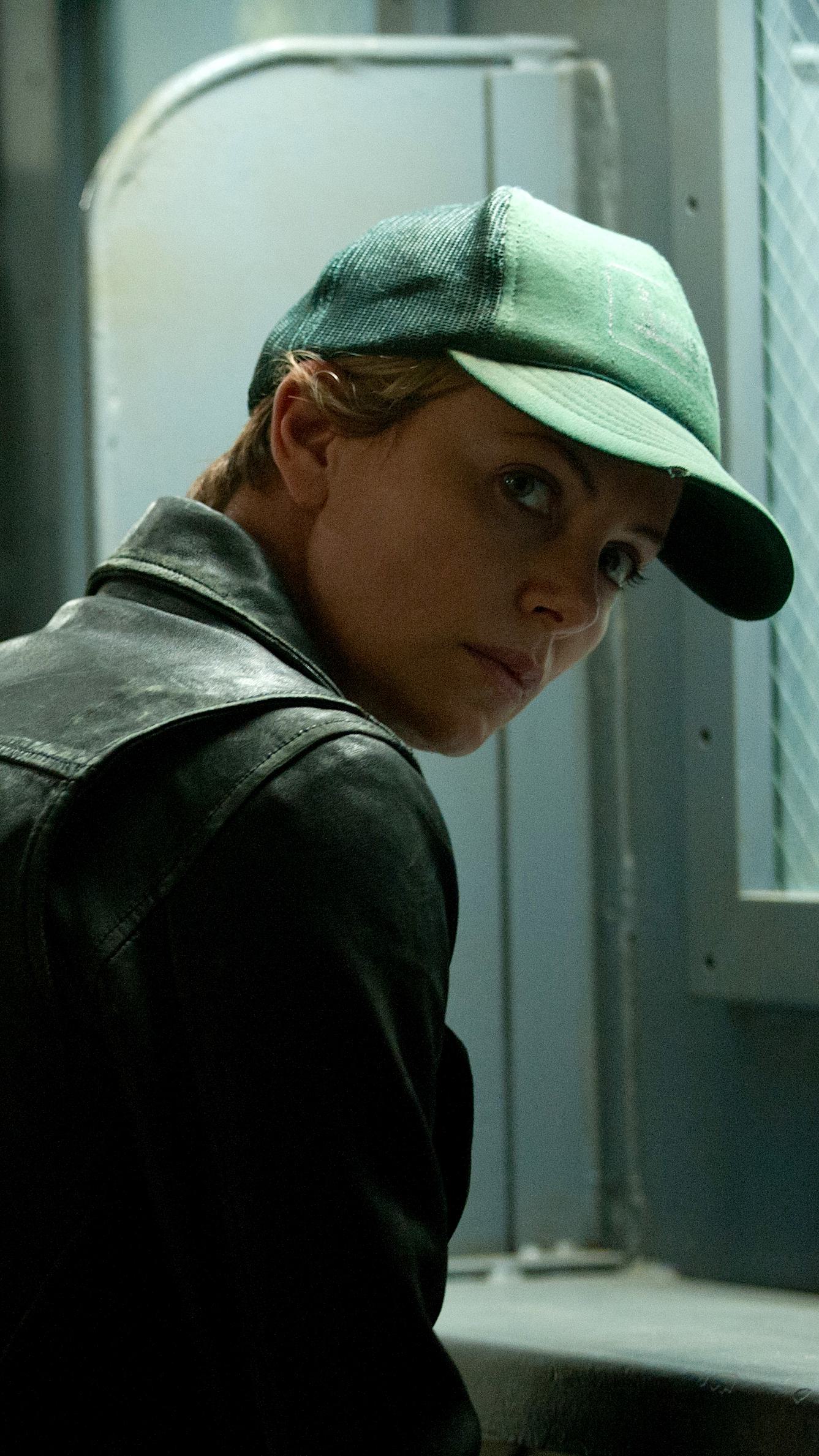 Darkplaces Thumb1 916 Mobile