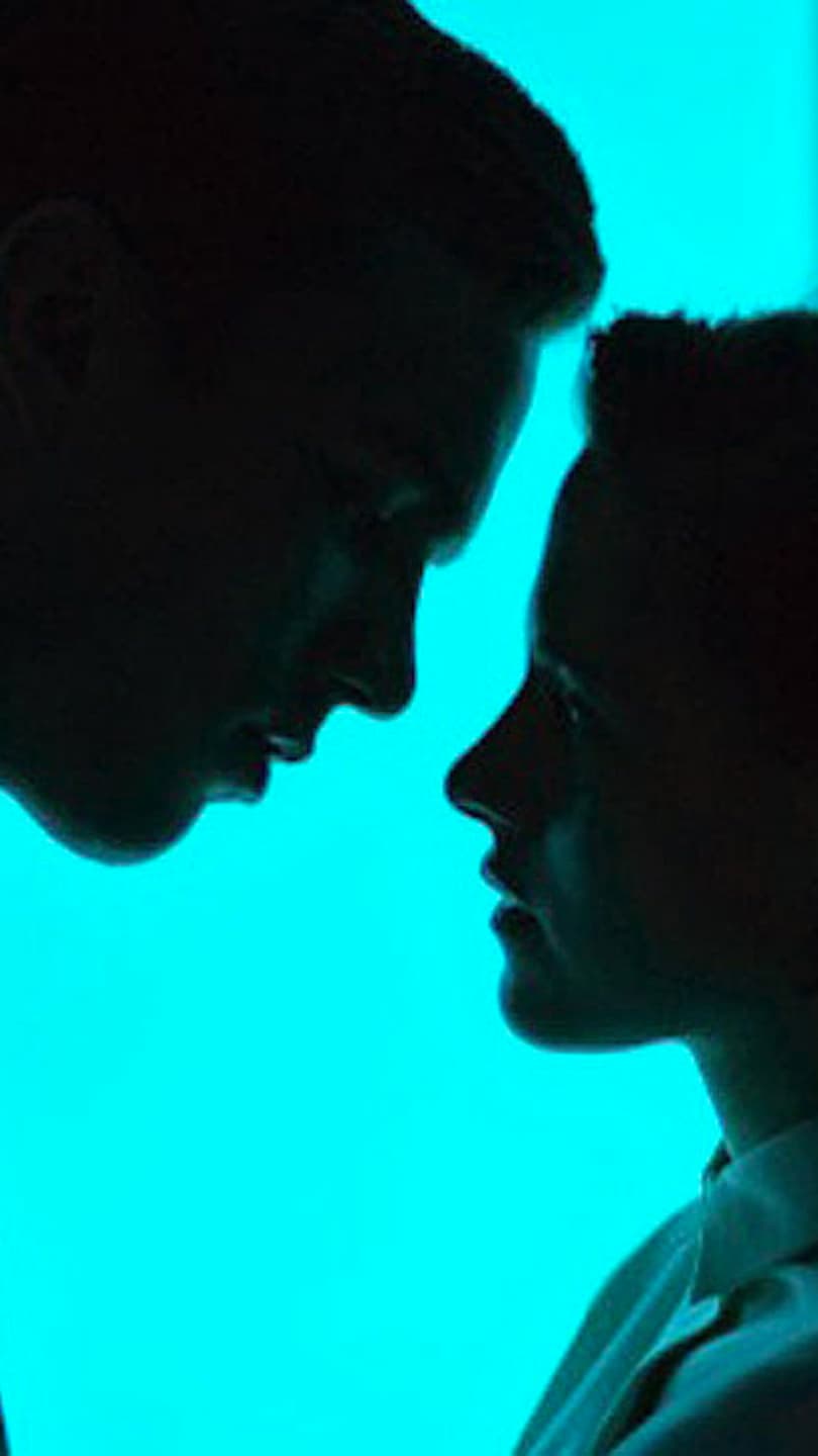 Equals Thumb 916 Mobile